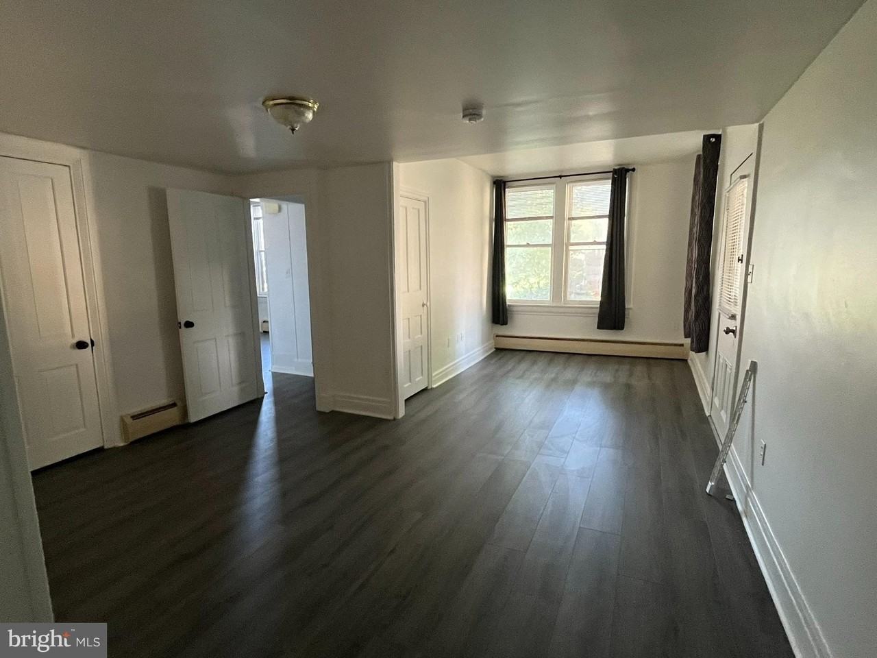 138 Cumberland St #1 - Photo 5 of 6