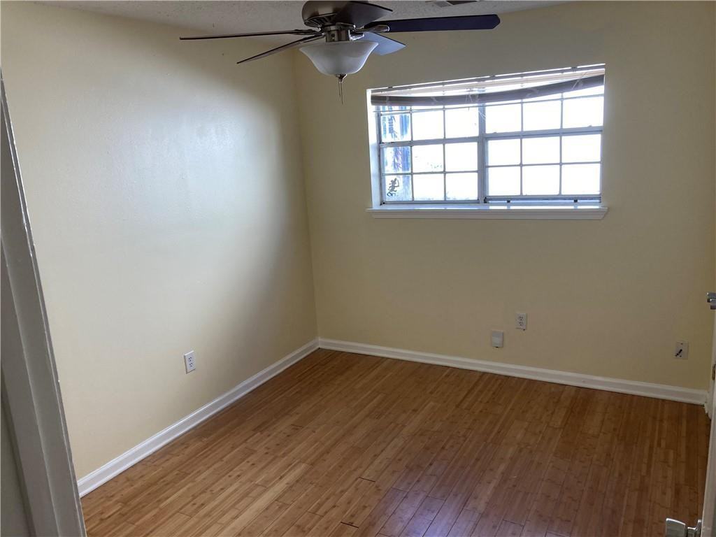 6558 Bellaire Dr - Photo 6 of 11