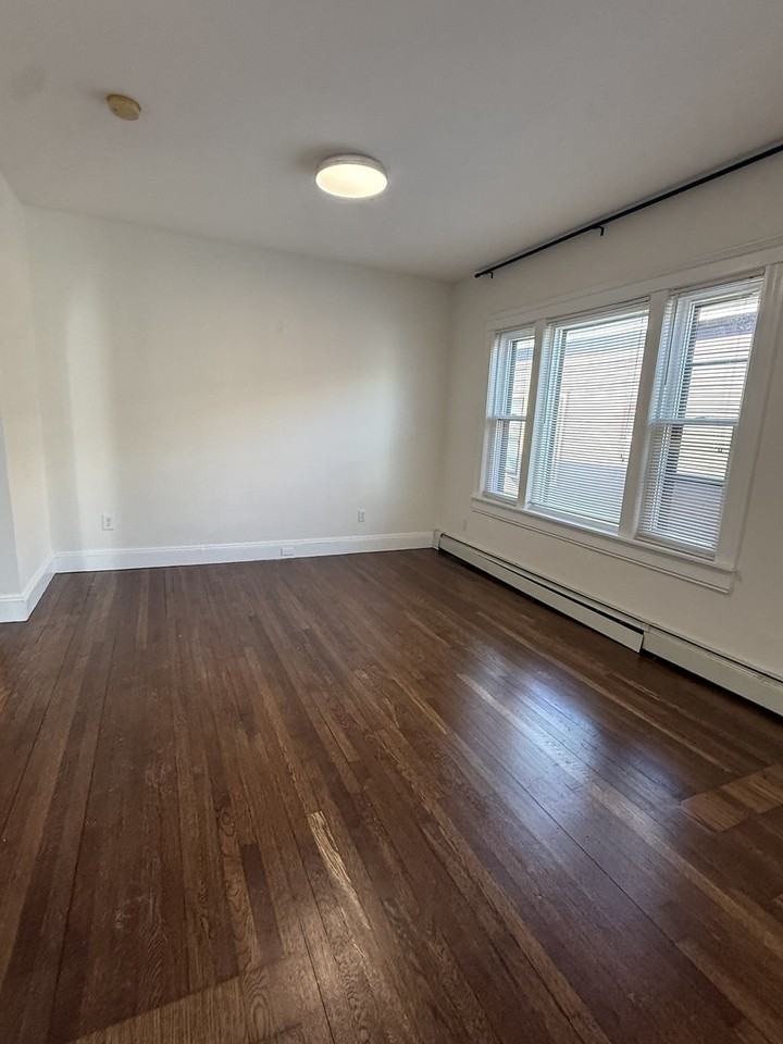 43 Ocean Ave - Photo 5 of 7