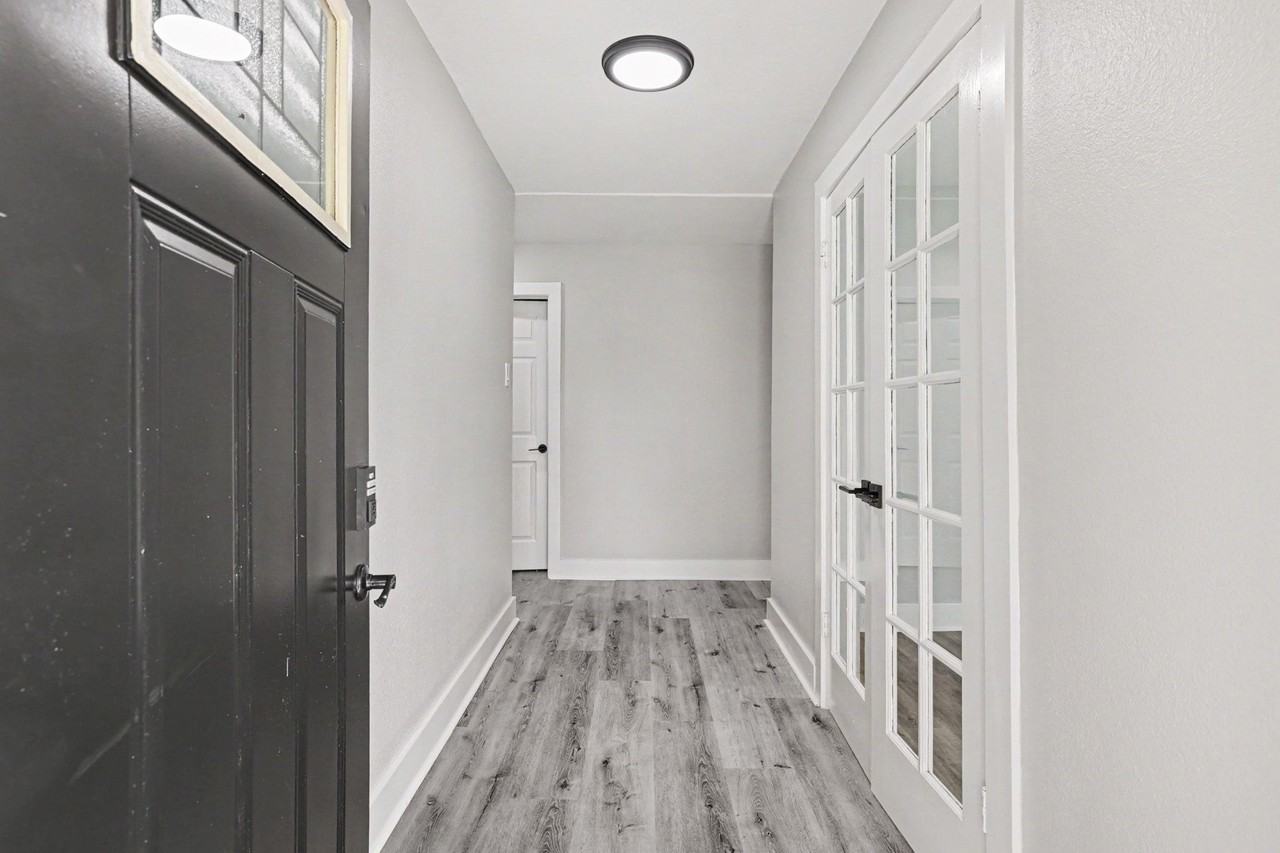 10606 Hemwick Dr - Photo 3 of 16