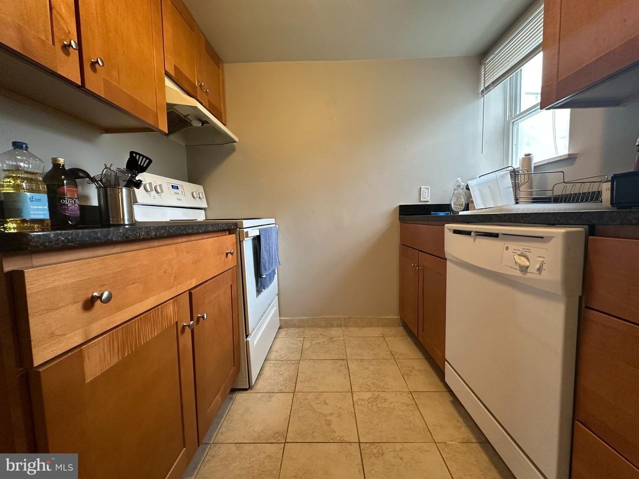 1608 South St #3 - Photo 5 of 10