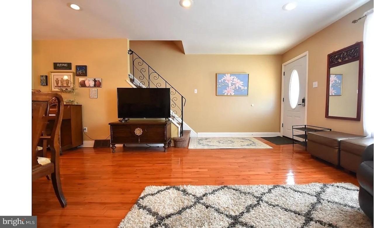 8018 Chelwynde Ave - Photo 3 of 21