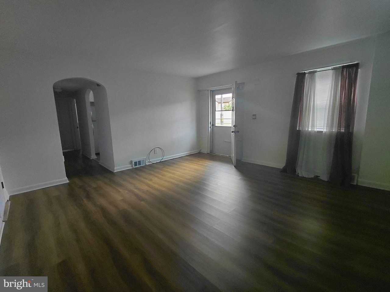 800 Princeton Ave #1 - Photo 4 of 11