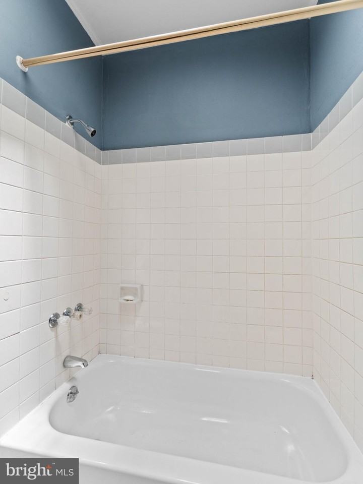 6625 Lansdowne Ave #2 - Photo 5 of 17