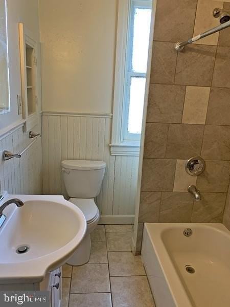 121 S Queen St #3 - Photo 7 of 8