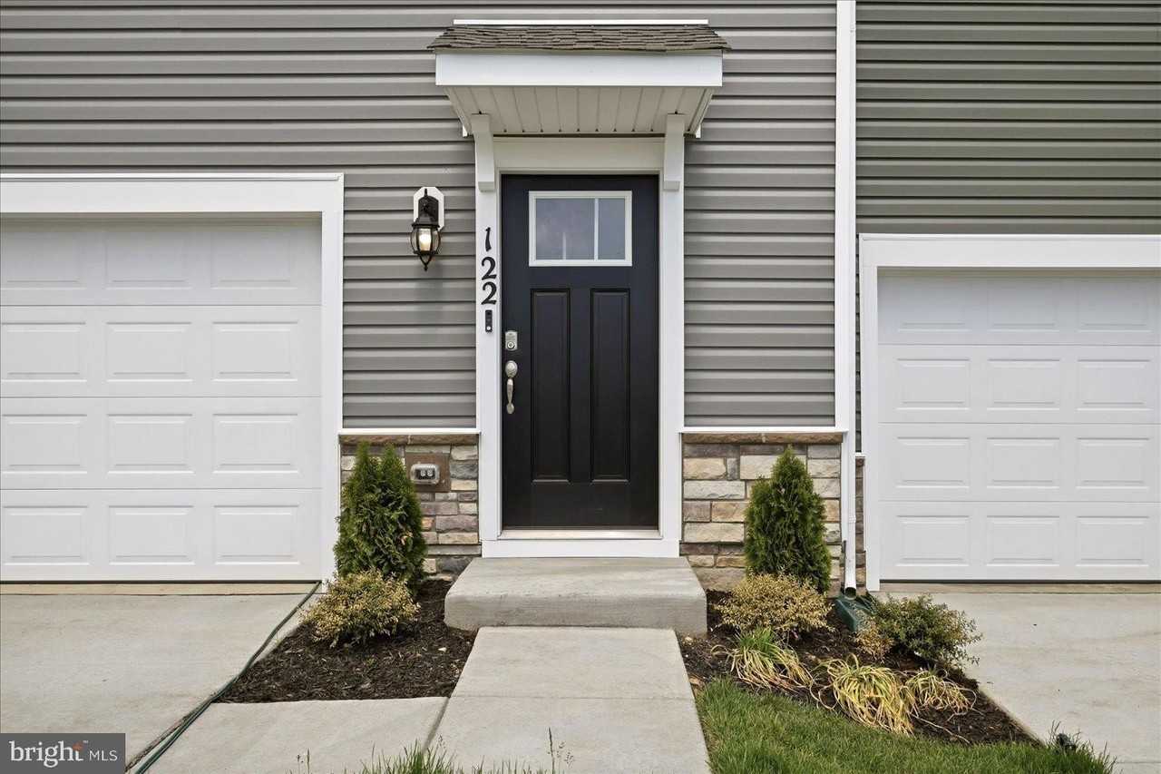 122 BOWERS Street - Photo 4 of 41