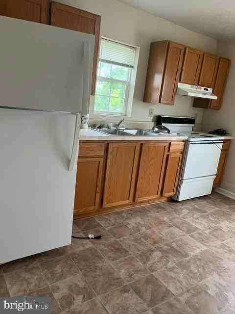 7889 Main St #2A - Photo 3 of 10