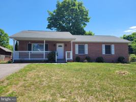 featured image of 111 Windcrest Cir