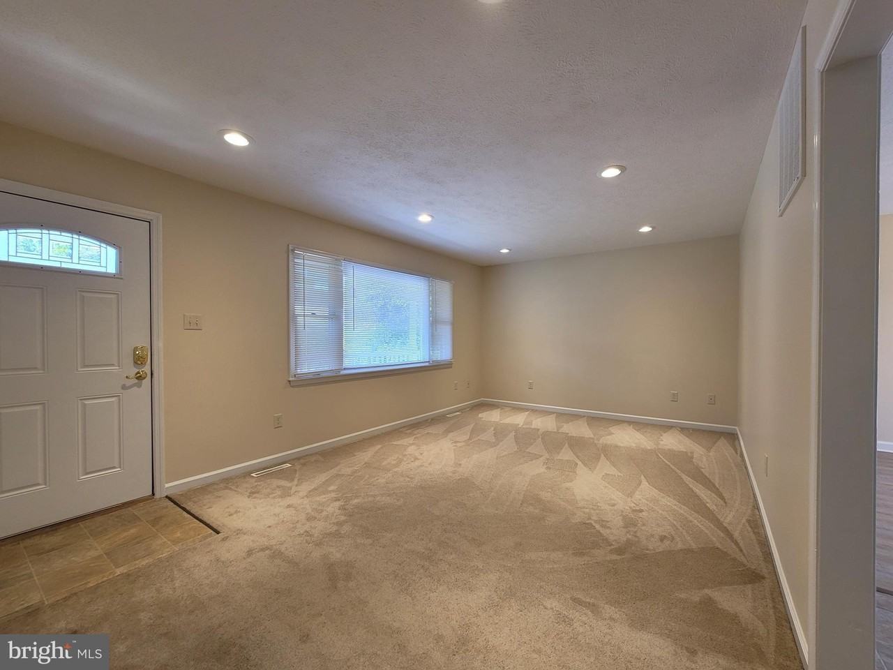 111 Windcrest Cir - Photo 5 of 28