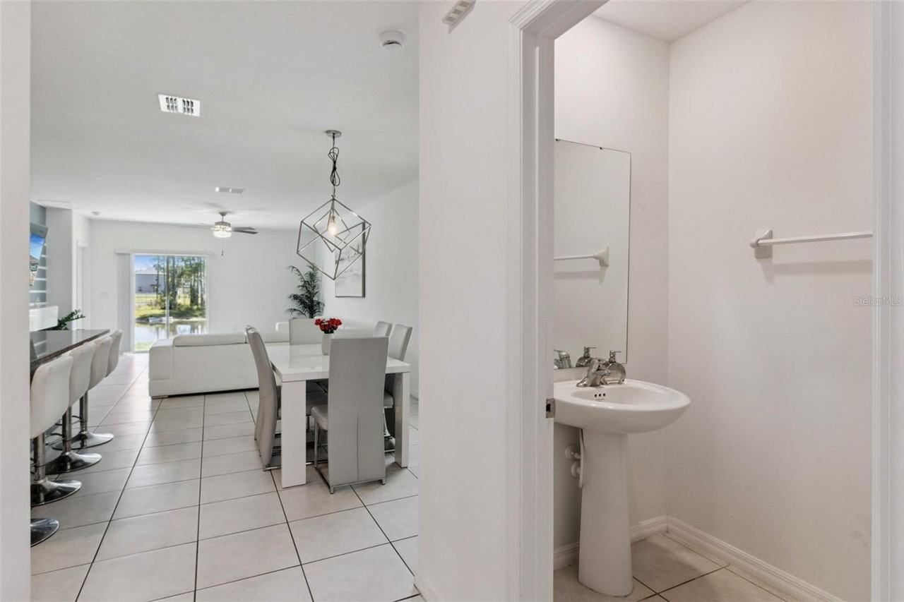 2087 Old Pasture Ln - Photo 5 of 38