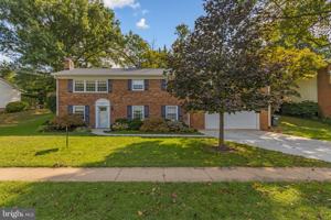 featured image of 9523 Old Creek Dr