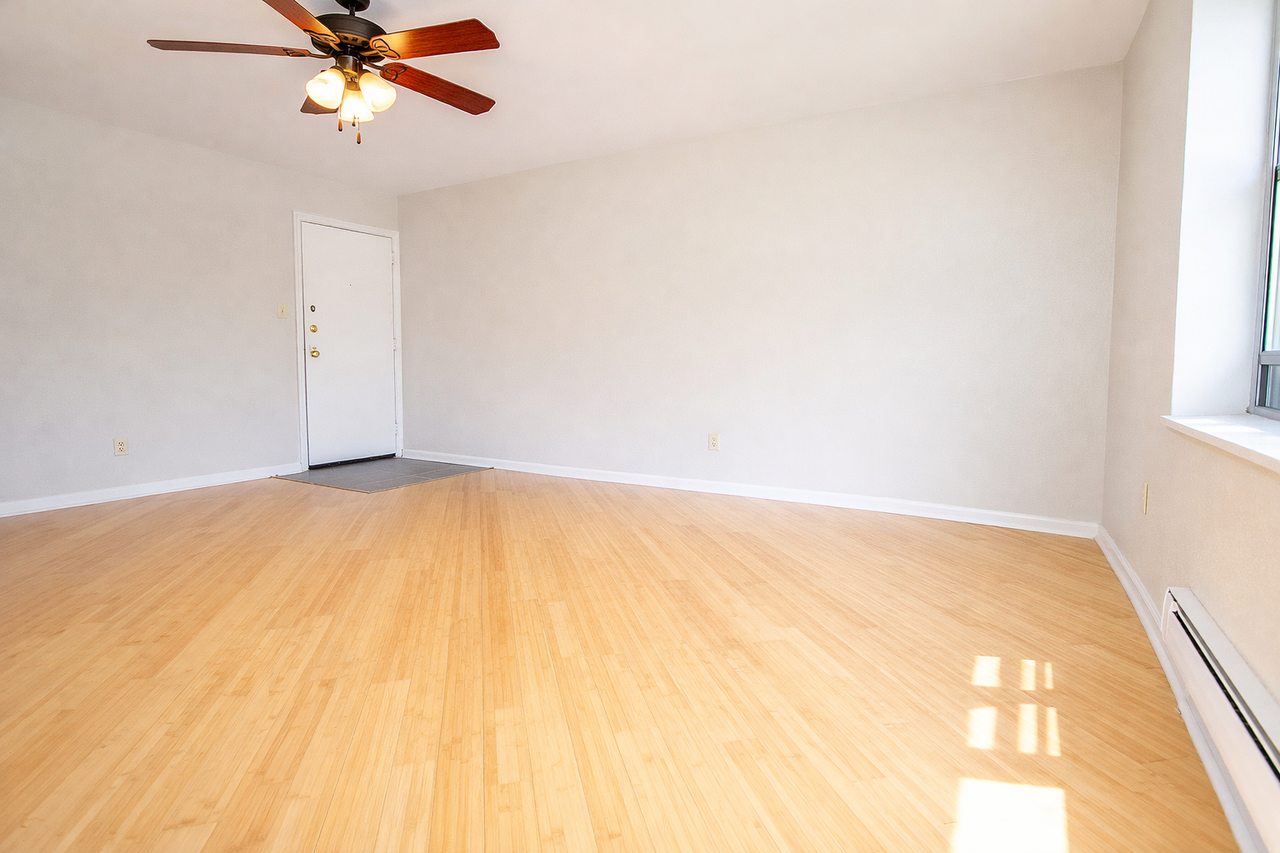 6201 FIFTH AVENUEAPT A-3 #A03 - Photo 3 of 6