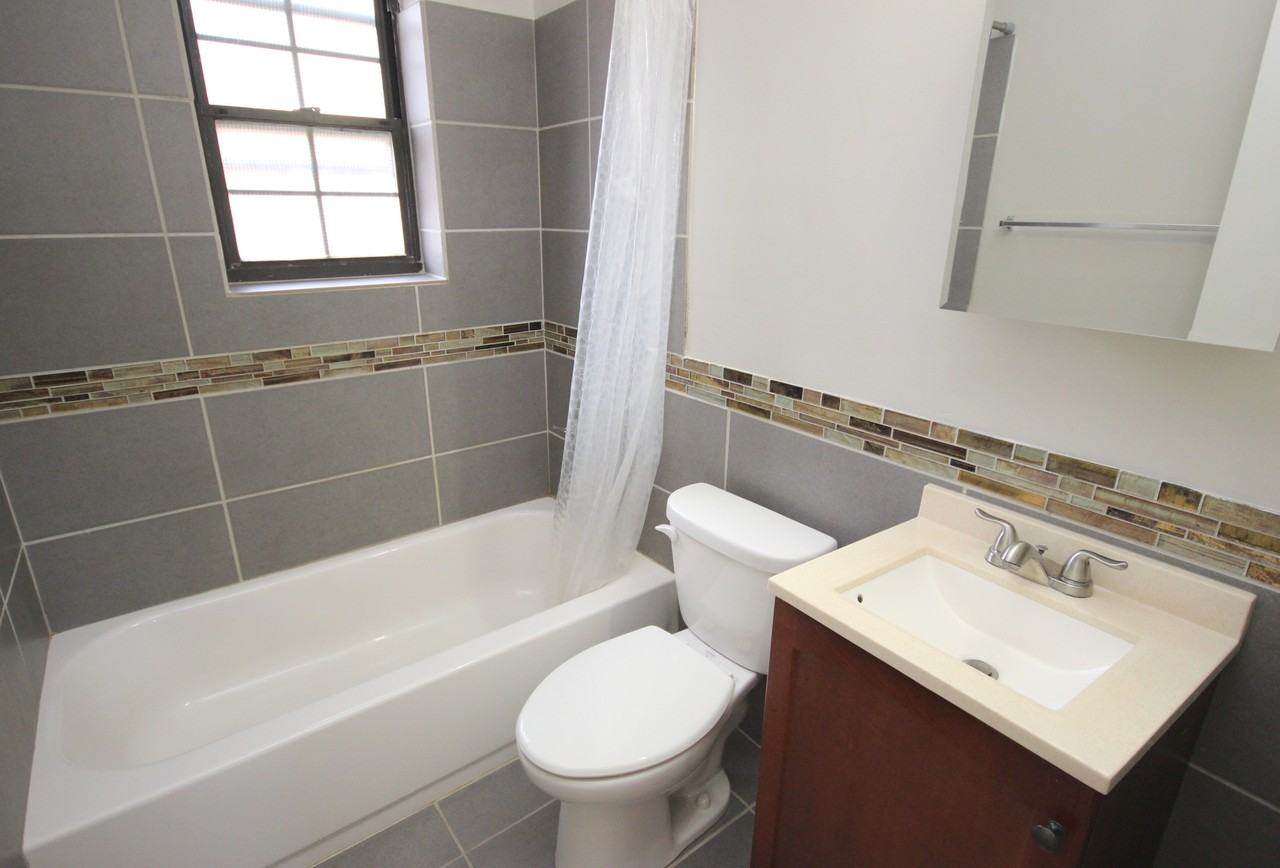 6201 FIFTH AVENUEAPT A-3 #A03 - Photo 4 of 6