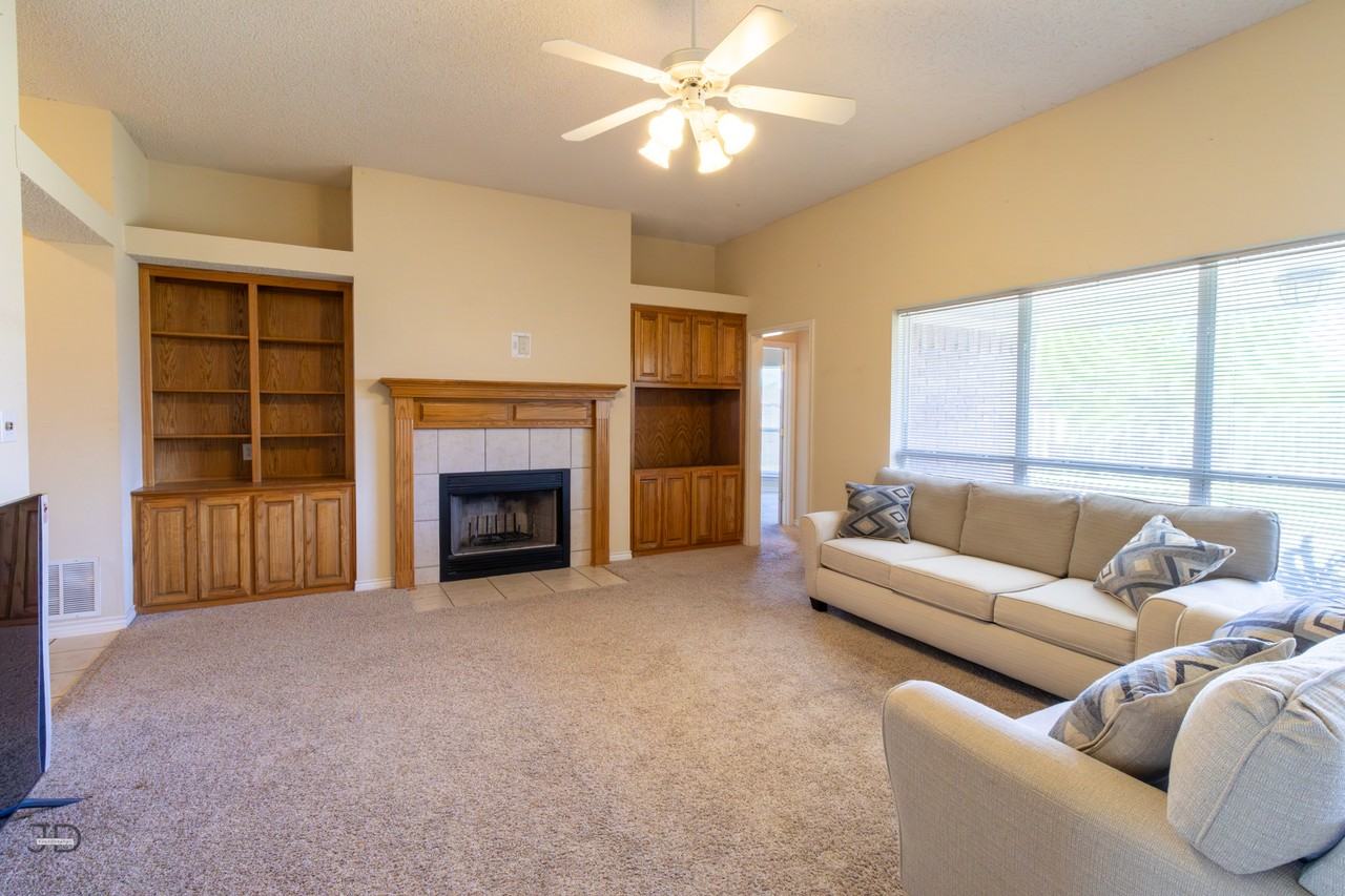 6048 Sandy Hill Blvd #1 - Photo 5 of 31
