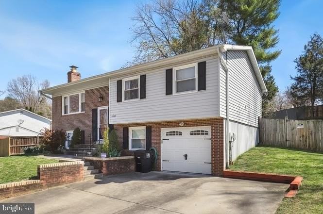 13705 Kerrydale Rd - Photo 2 of 32
