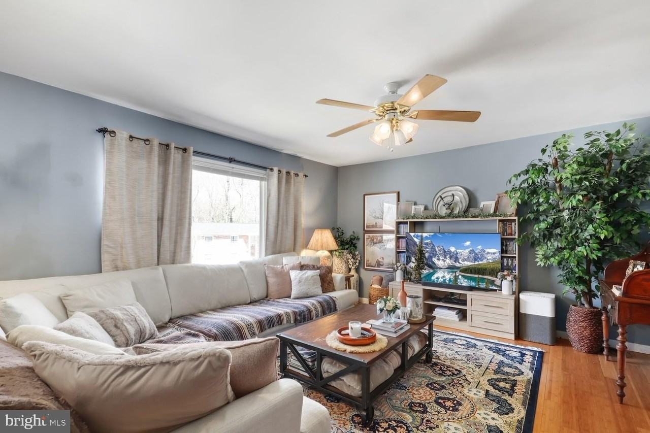 13705 Kerrydale Rd - Photo 6 of 32