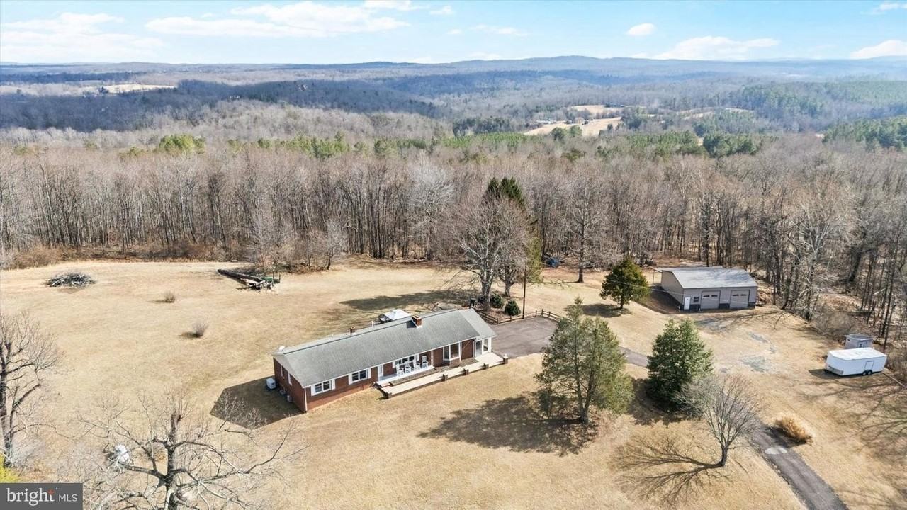 436 Castleton Ford Rd - Photo 7 of 42