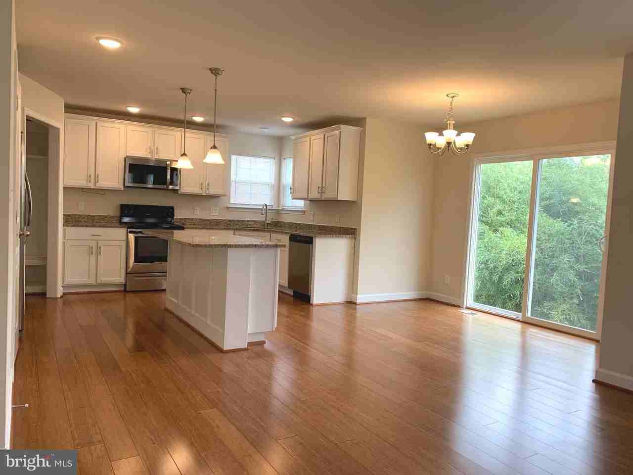 6907 Lunette Ln - Photo 4 of 13
