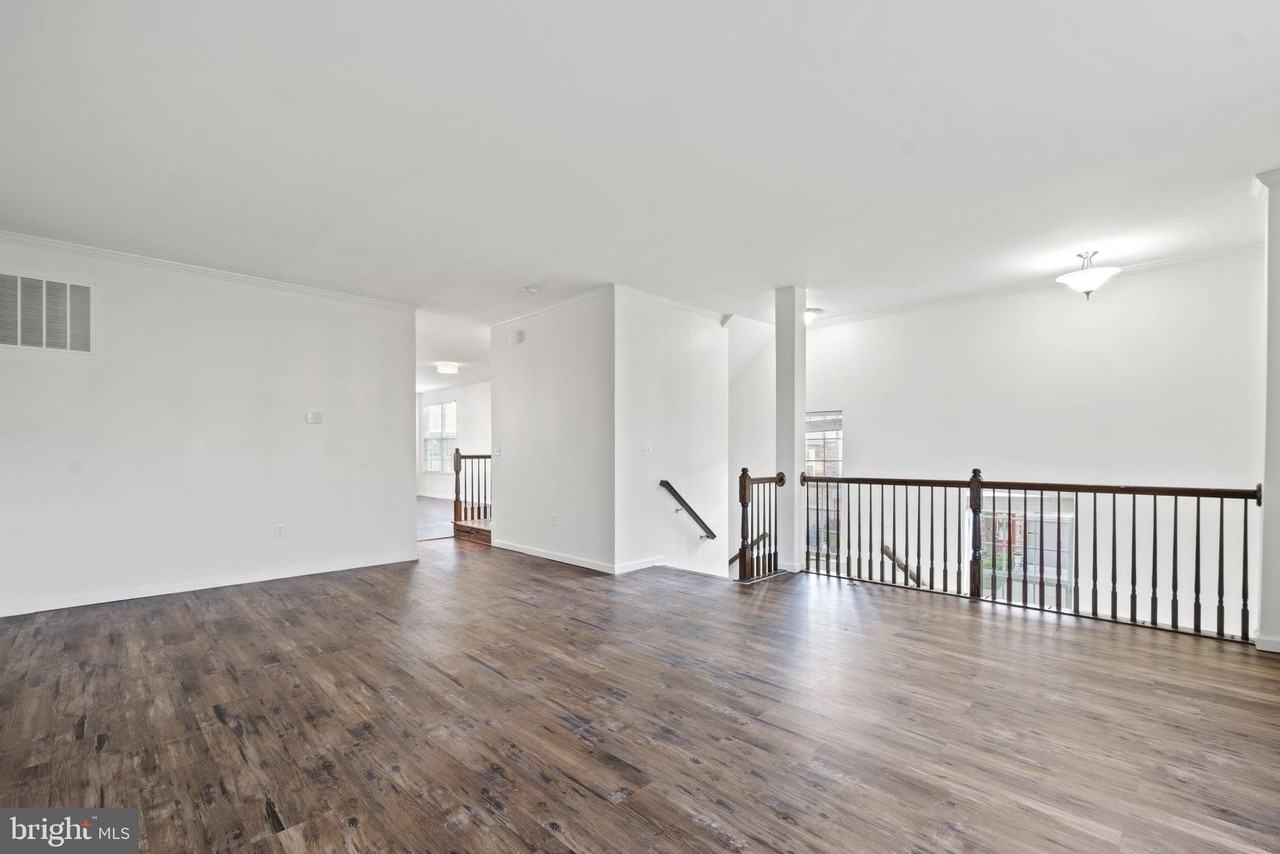 7 Flint Ct - Photo 5 of 17