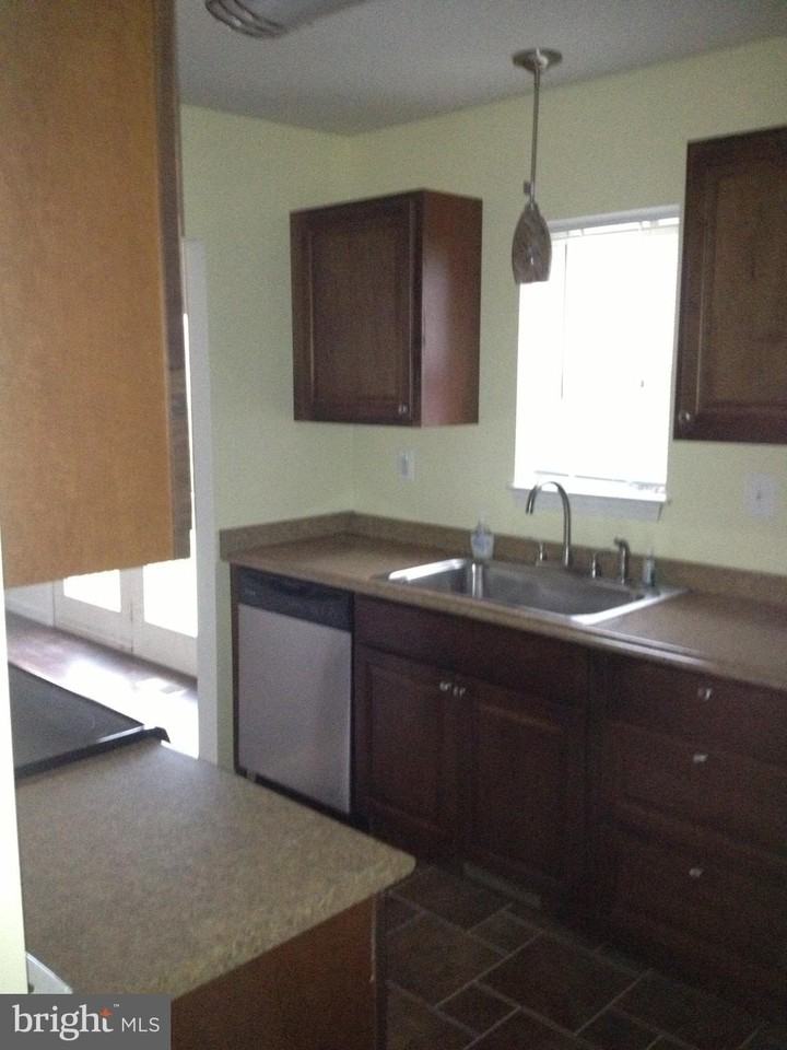 236 Meadow View Ln - Photo 3 of 6