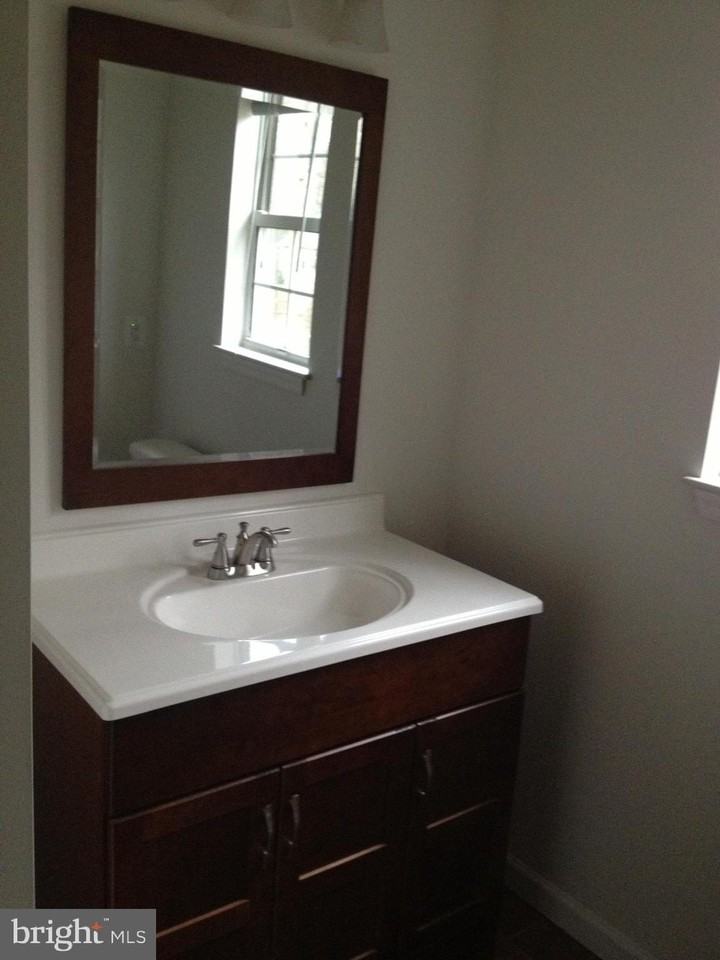 236 Meadow View Ln - Photo 5 of 6