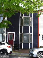 featured image of 8 W Monmouth St