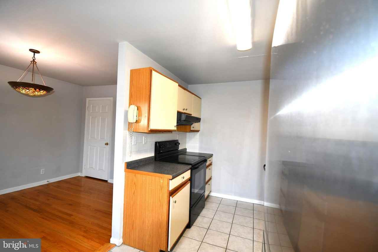 8 W Monmouth St - Photo 2 of 20