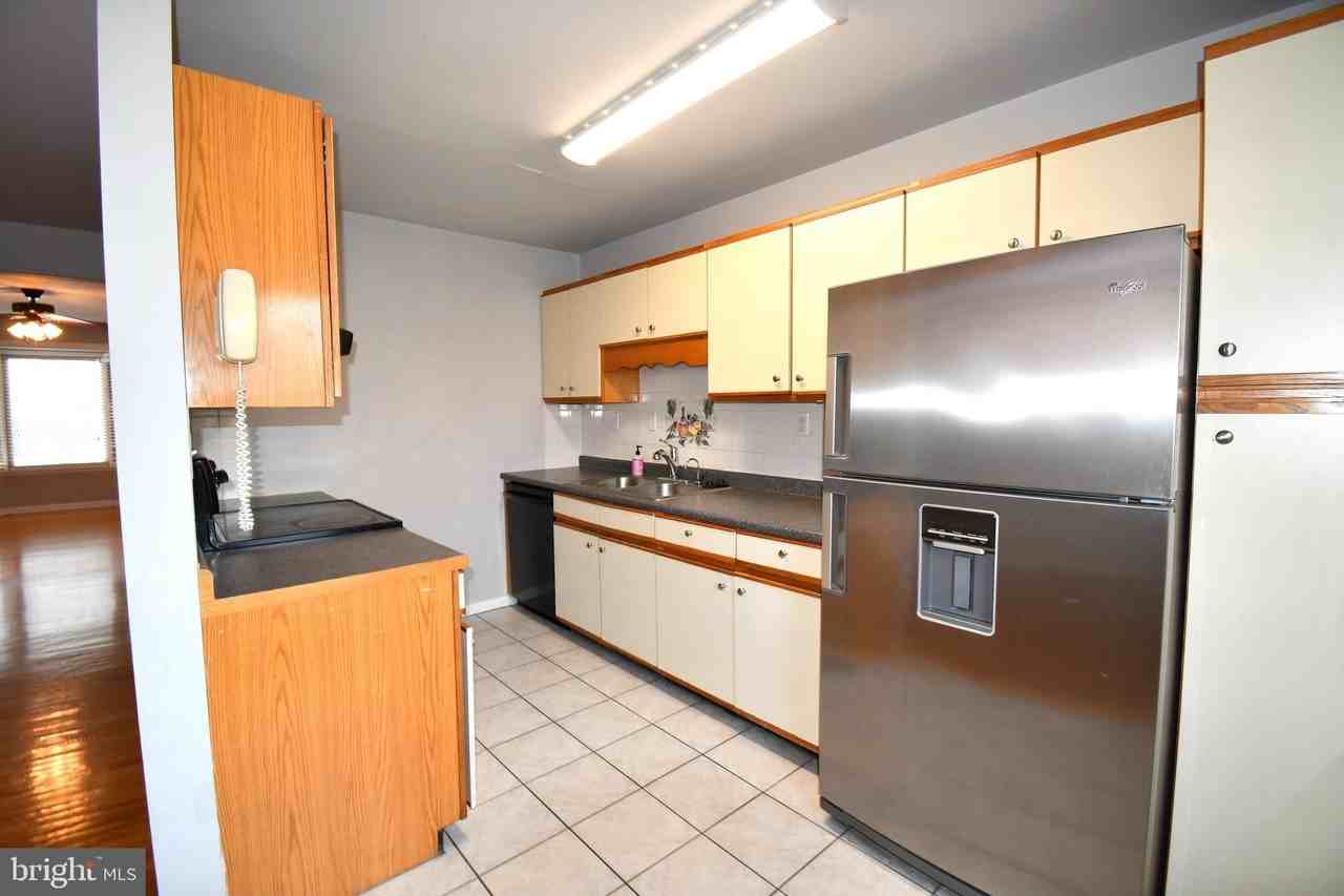 8 W Monmouth St - Photo 3 of 20