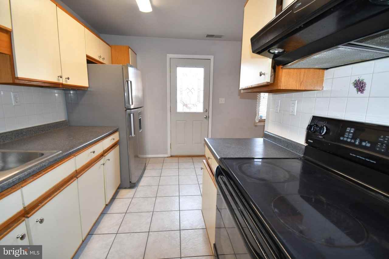 8 W Monmouth St - Photo 4 of 20