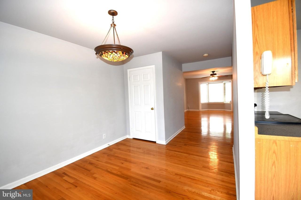 8 W Monmouth St - Photo 5 of 20