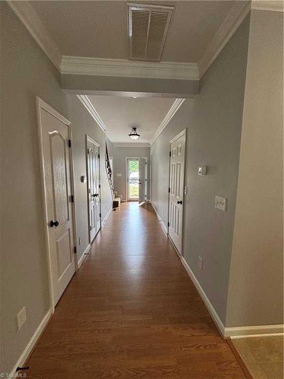 402 Beaumont Cir - Photo 2 of 21