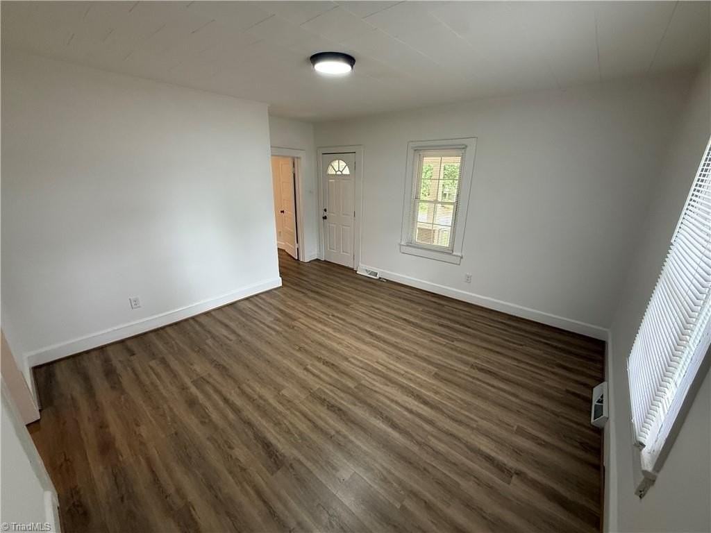 3867 Leo St - Photo 3 of 11