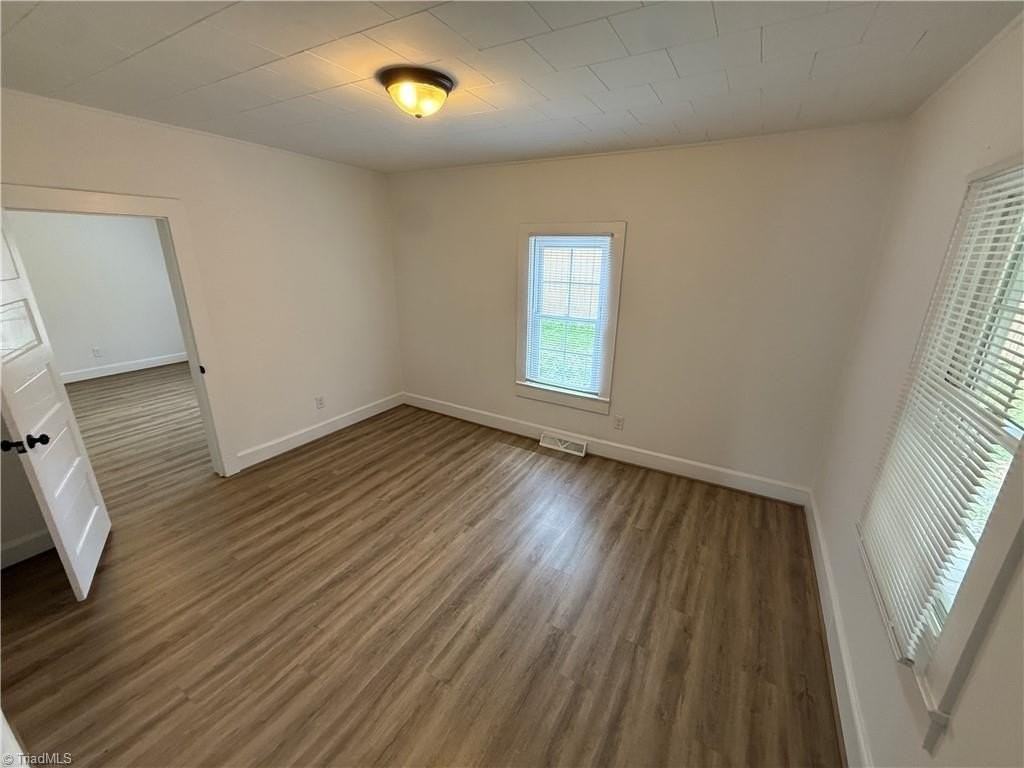 3867 Leo St - Photo 4 of 11