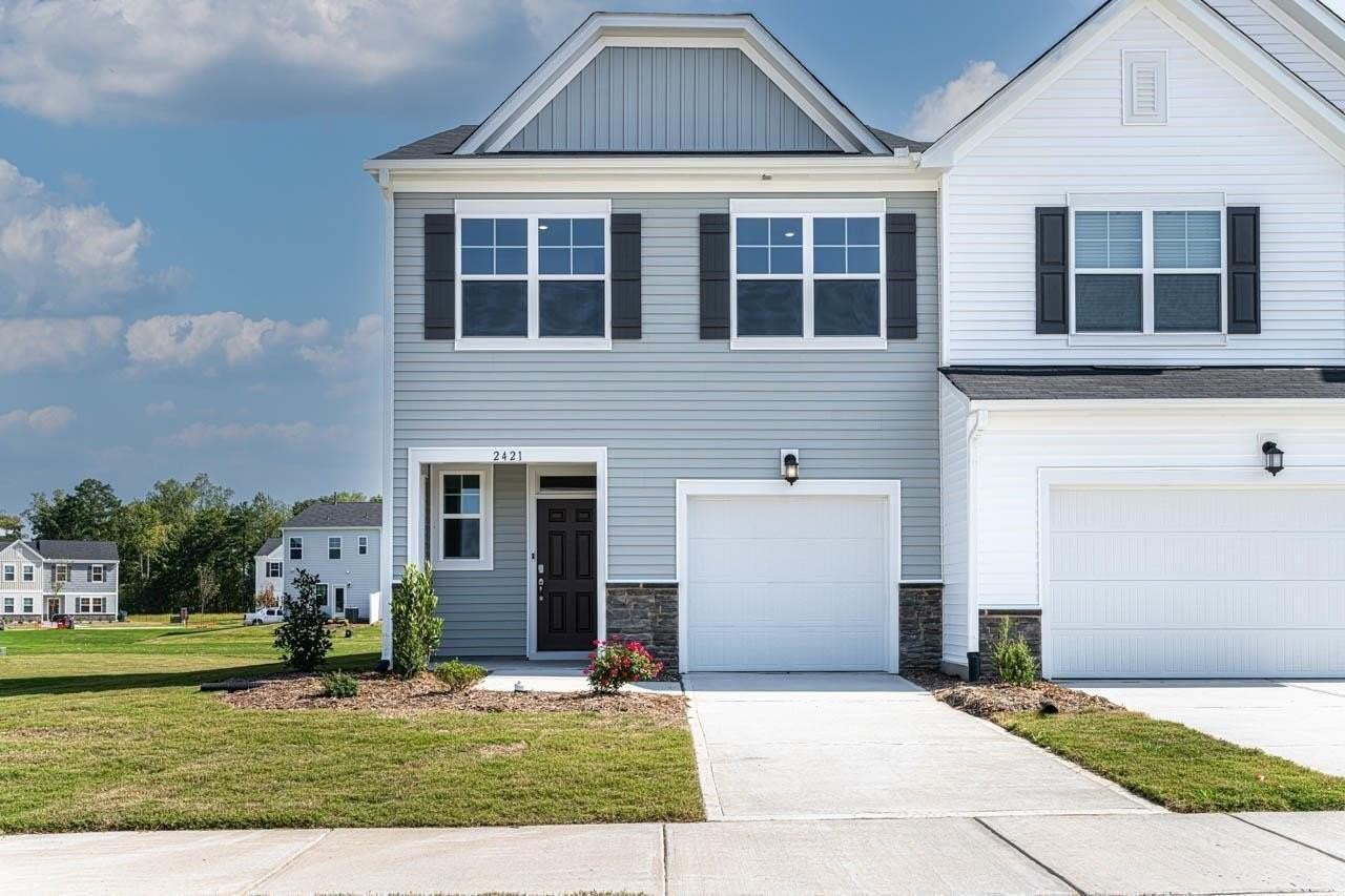 2421 Chert Ln