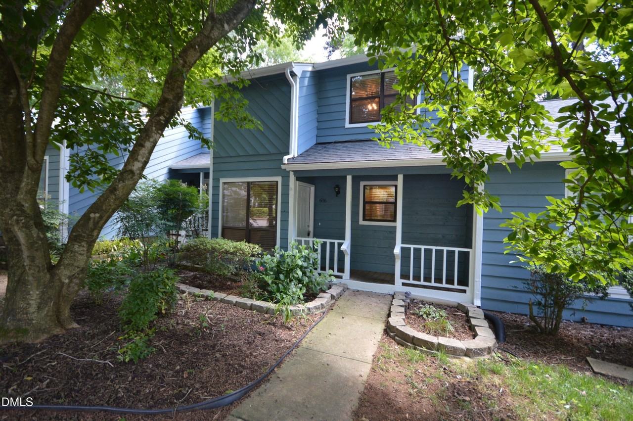 616 Applecross Dr - Photo 2 of 35