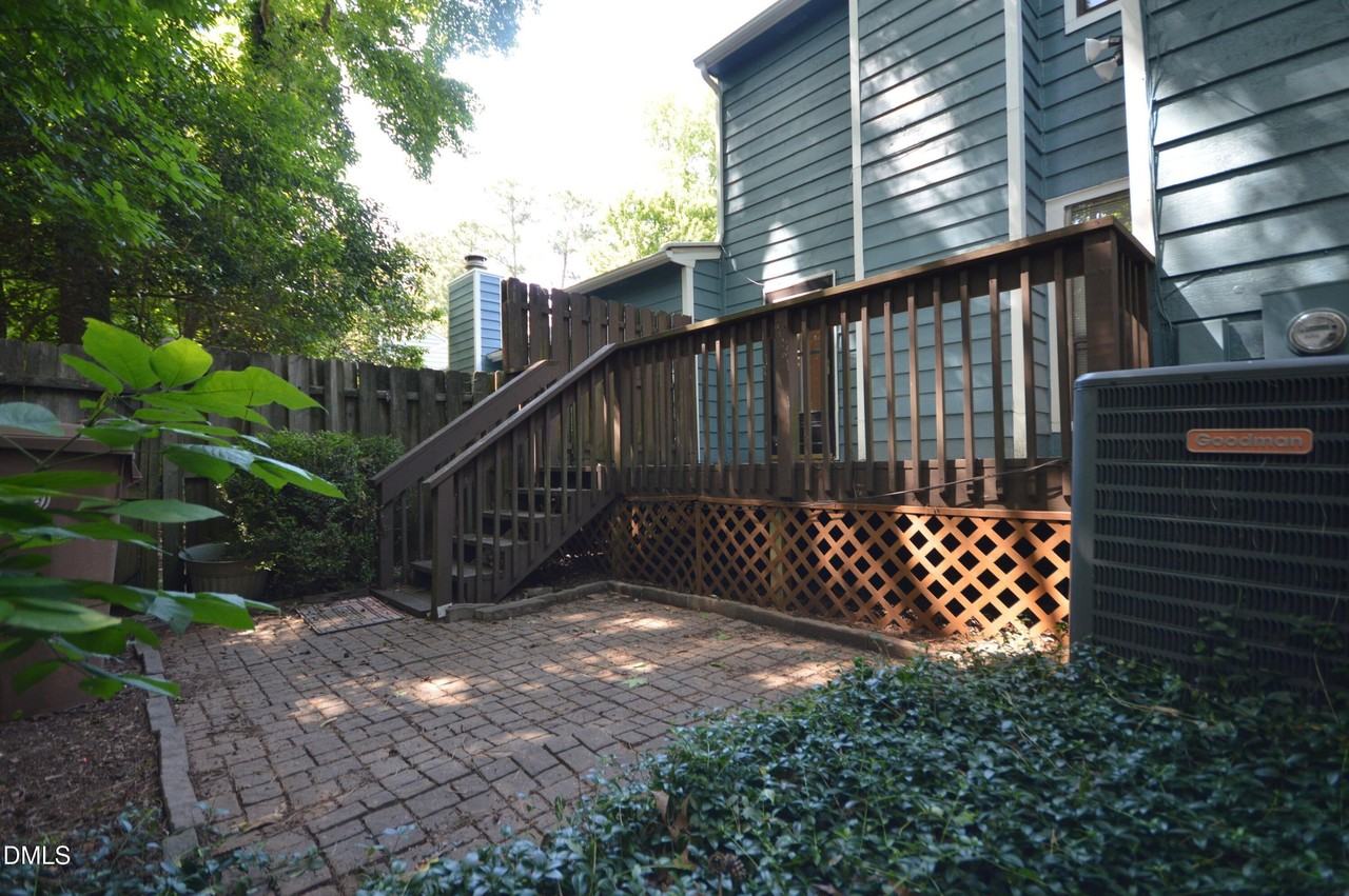 616 Applecross Dr - Photo 5 of 35