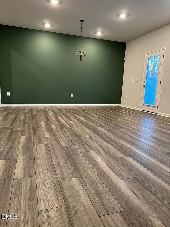 292 Hiking Hill Ln - Photo 7 of 24