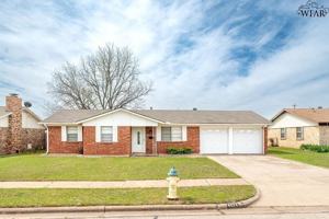 featured image of 4024 Hooper Dr