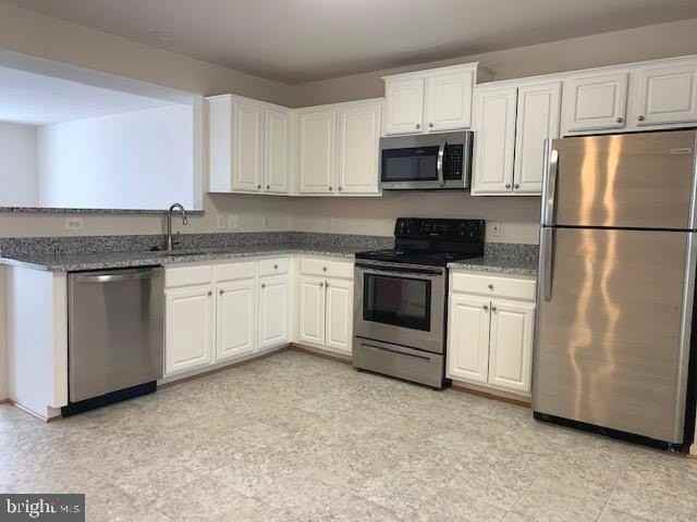 102 Merrill Ct - Photo 2 of 11