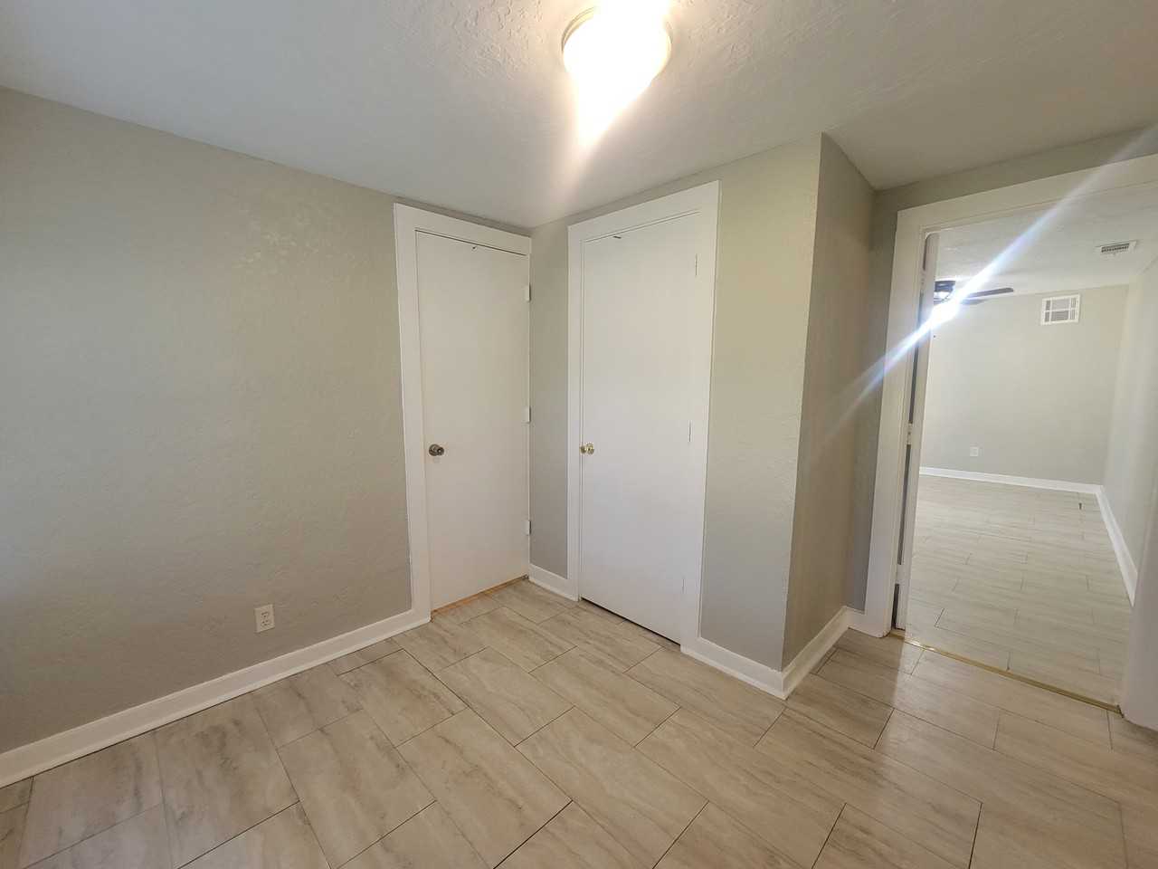 2526 3rd 1/2 Ave N #SF - Photo 6 of 30