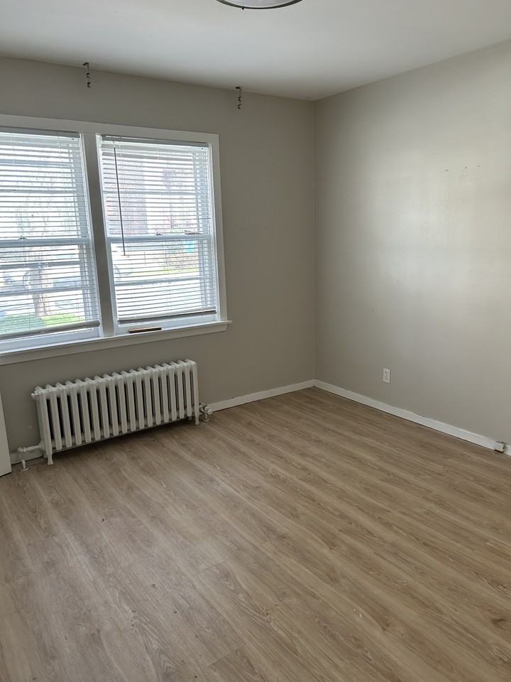 1112 - 1112 Tower Rd. #1 - Photo 5 of 7