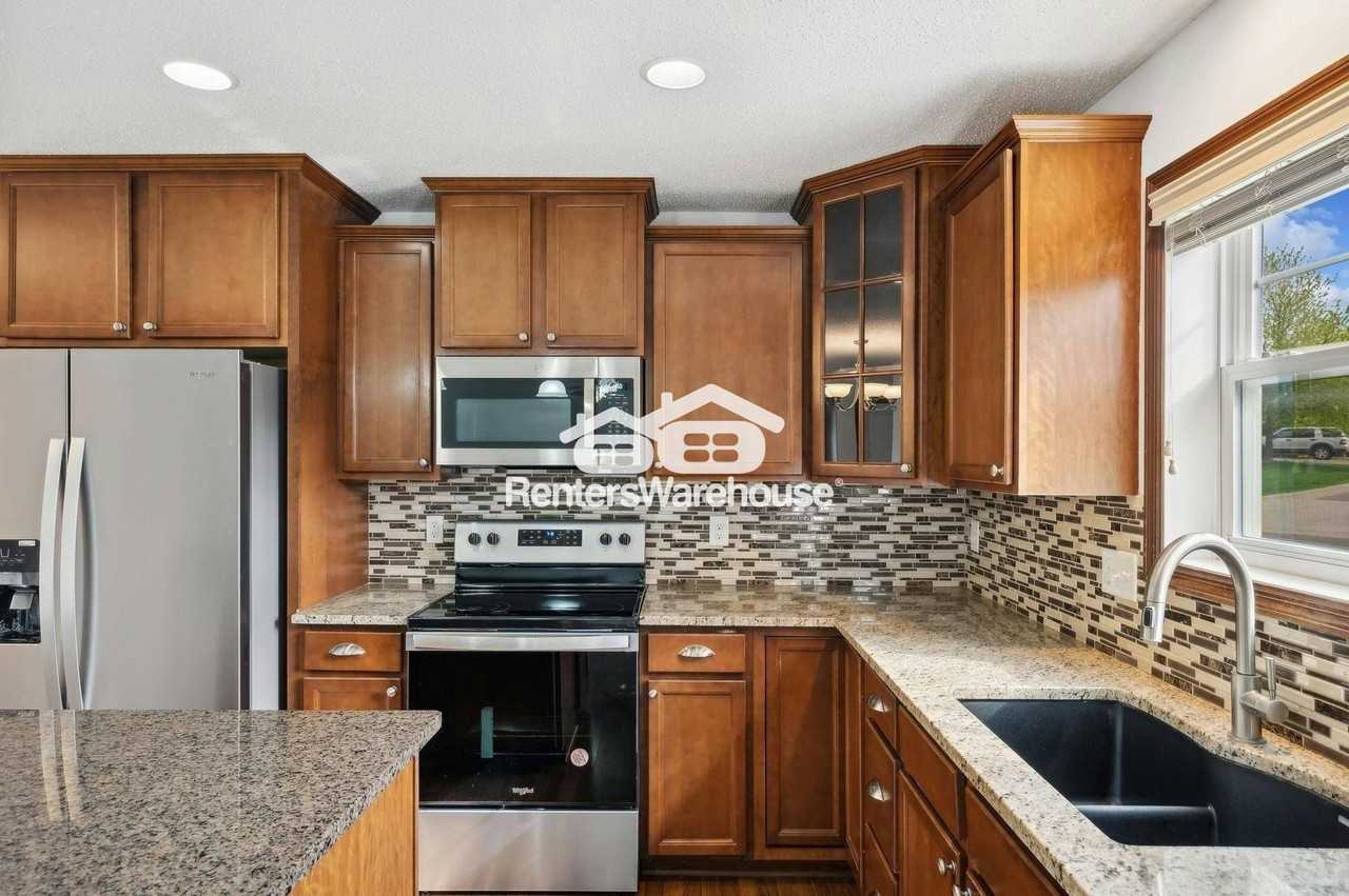 15610 60th Ave N - Photo 5 of 25