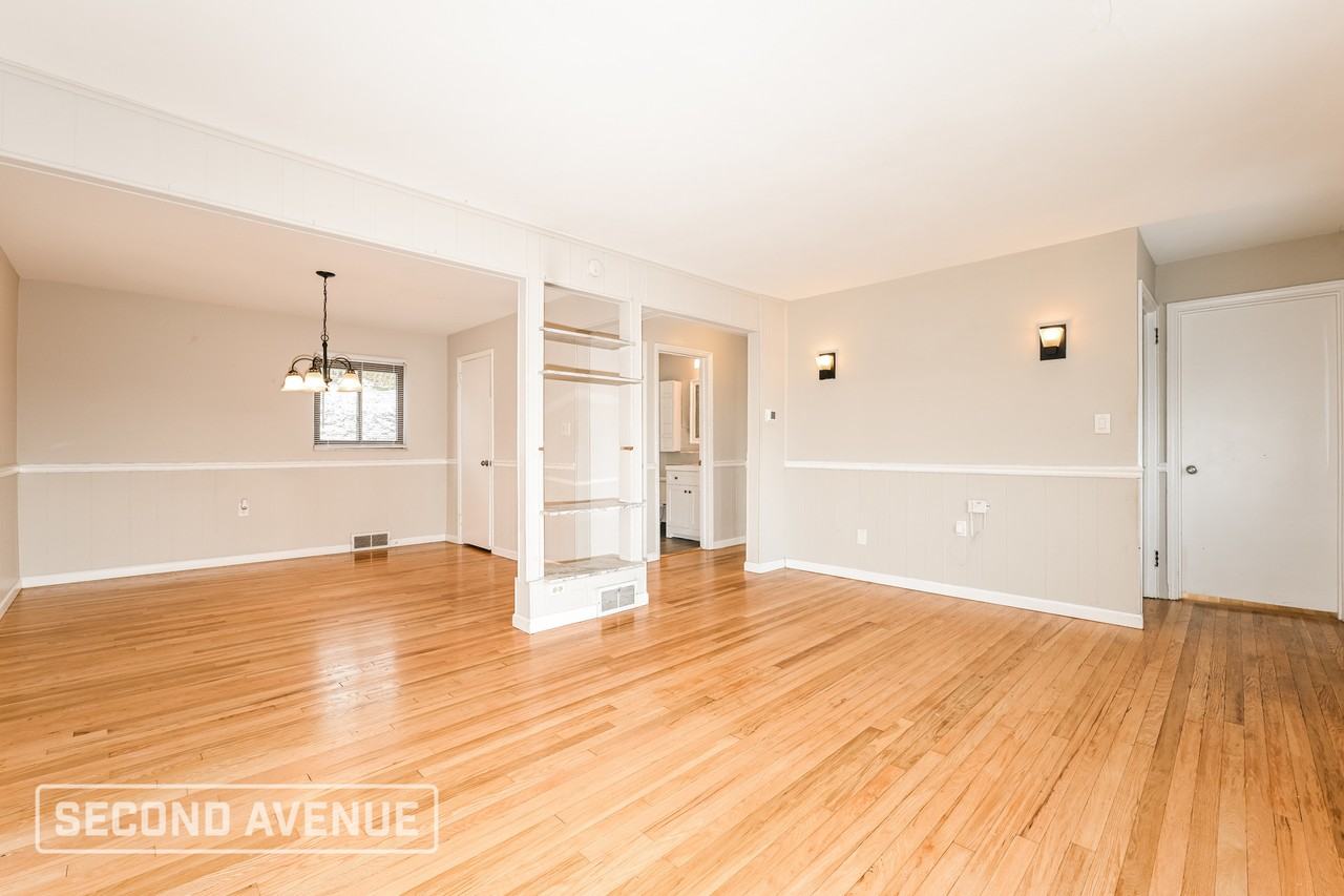 2015 Plainview Ave - Photo 5 of 27