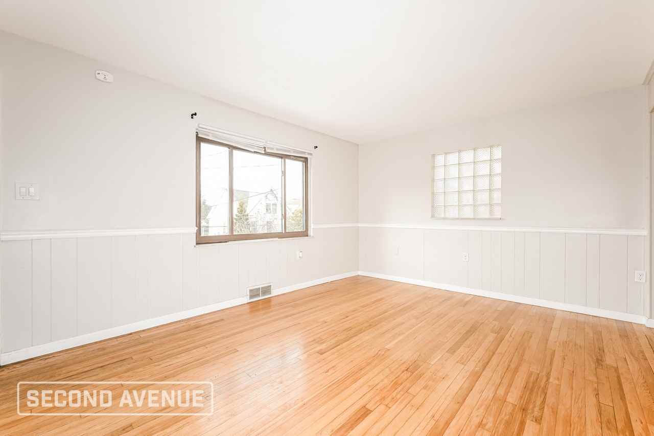 2015 Plainview Ave - Photo 7 of 27