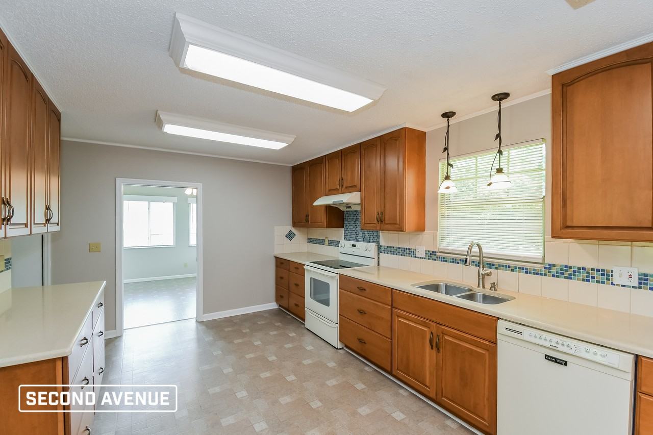 1512 Rebecca Dr - Photo 5 of 18