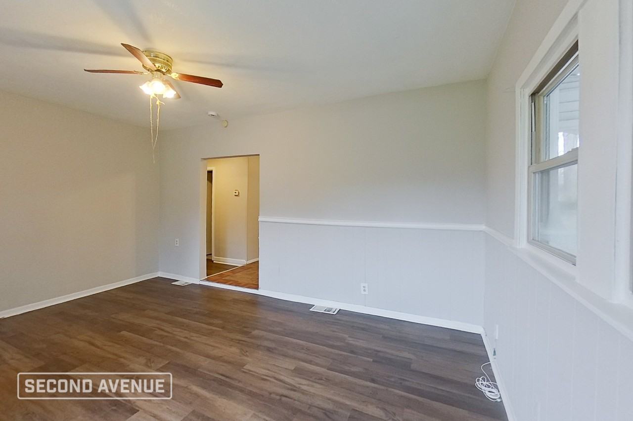 1635 Bronson Rd - Photo 4 of 20