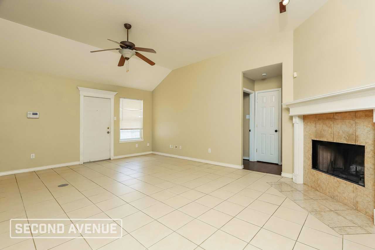 7021 San Benito Dr - Photo 4 of 28