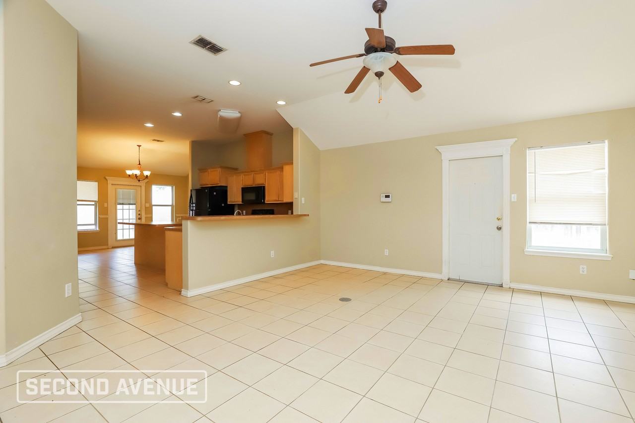 7021 San Benito Dr - Photo 5 of 28