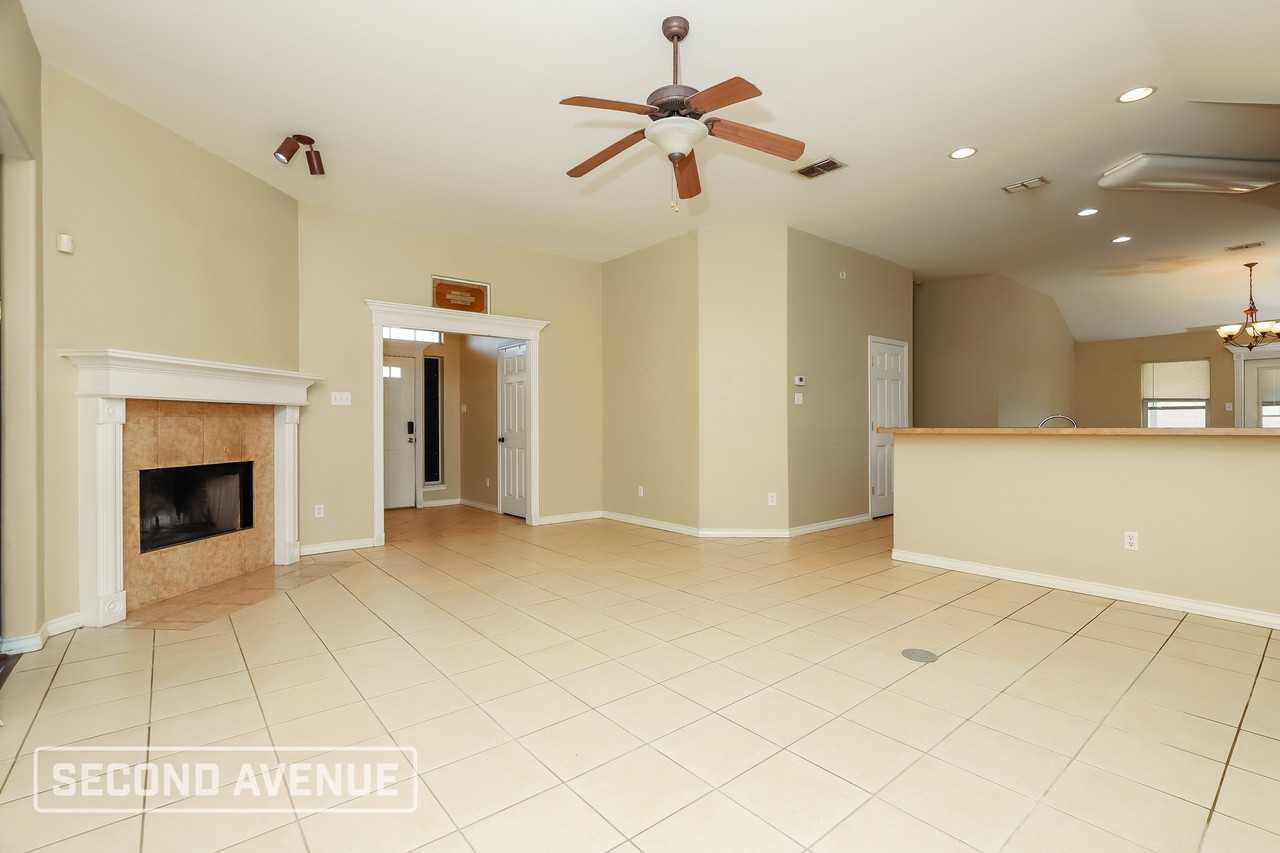 7021 San Benito Dr - Photo 6 of 28