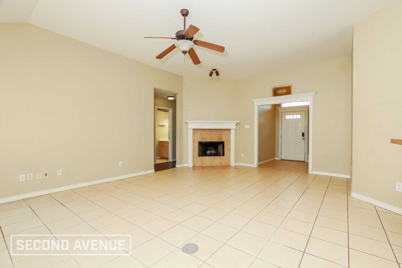 7021 San Benito Dr - Photo 7 of 28